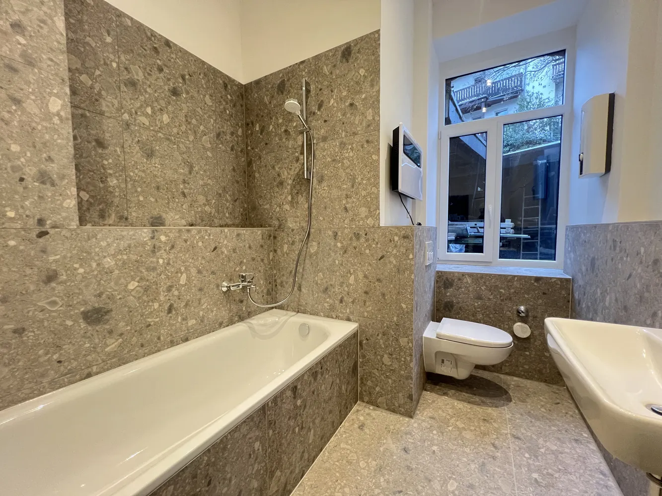 2 Zimmer Wohnung mit 47 m² in Wiesbaden – Bild 2