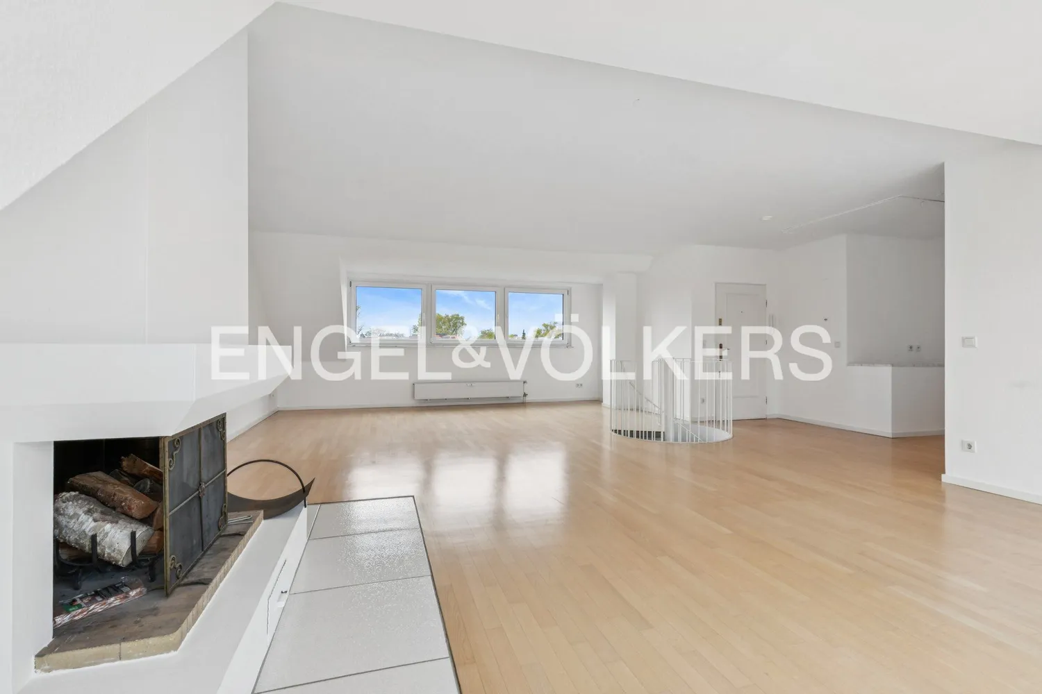 3 Zimmer Wohnung mit 125 m² in Köln – Bild 1