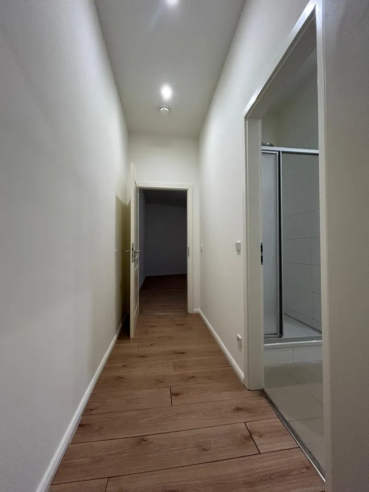 2 room apartment with 60 m² in Berlin – Photo 2