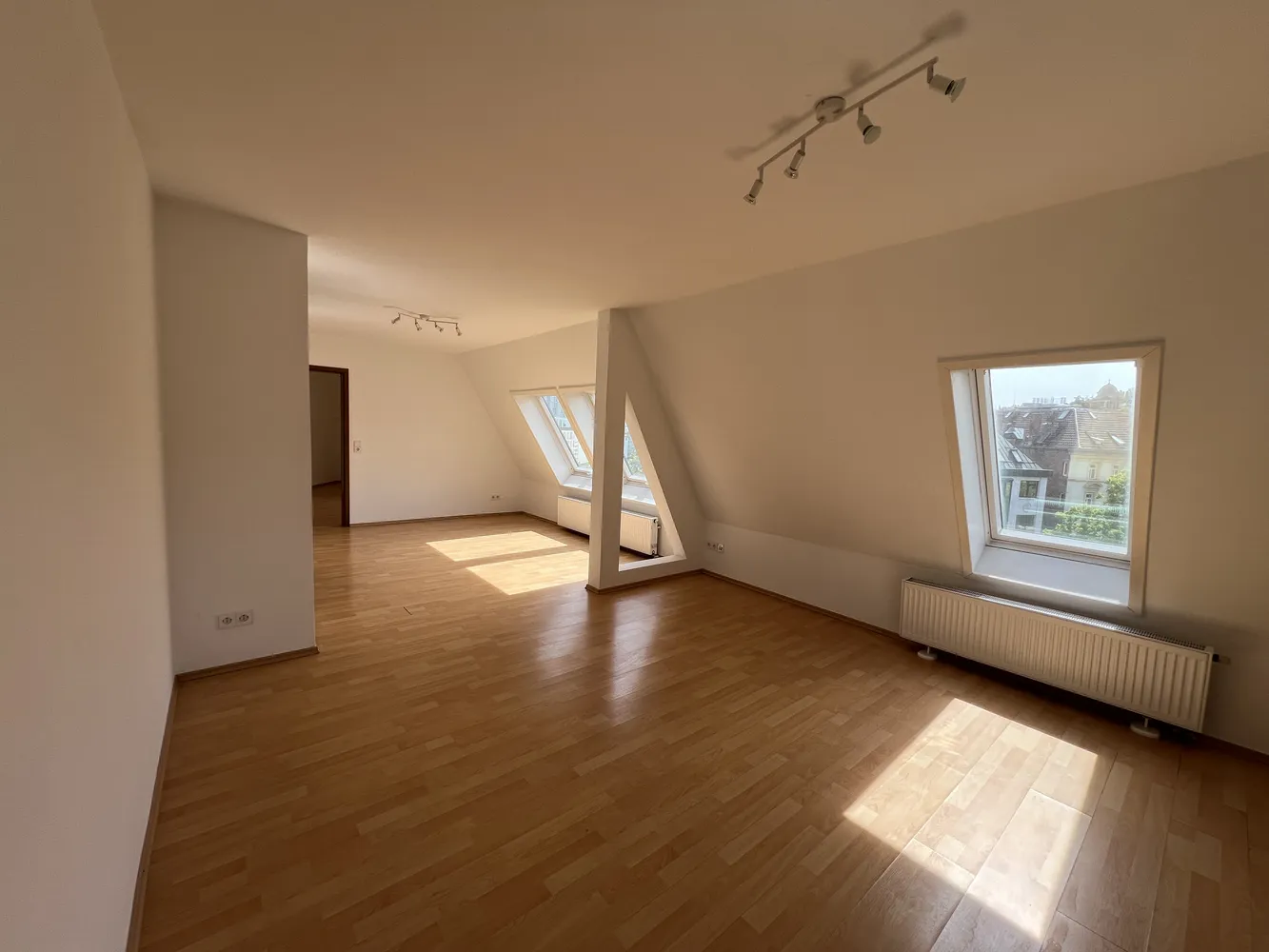 4 Zimmer Wohnung mit 85 m² in Stuttgart – Bild 2