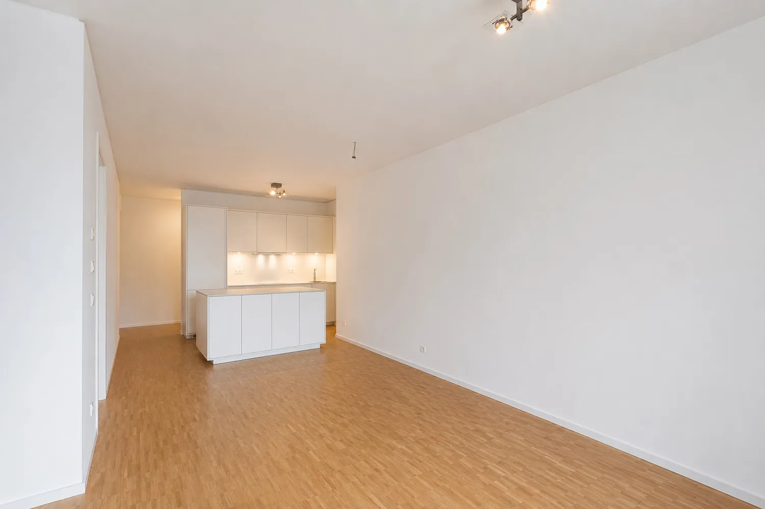 2 Zimmer Wohnung mit 80 m² in Berlin – Bild 1