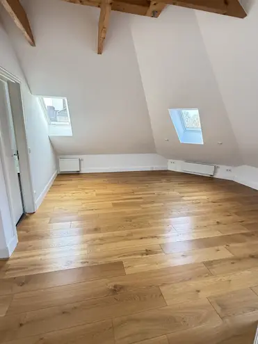 4 Zimmer Wohnung mit 98 m² in Hamburg – Bild 2