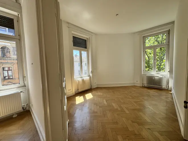 6 Zimmer Wohnung mit 146 m² in Wiesbaden – Bild 2