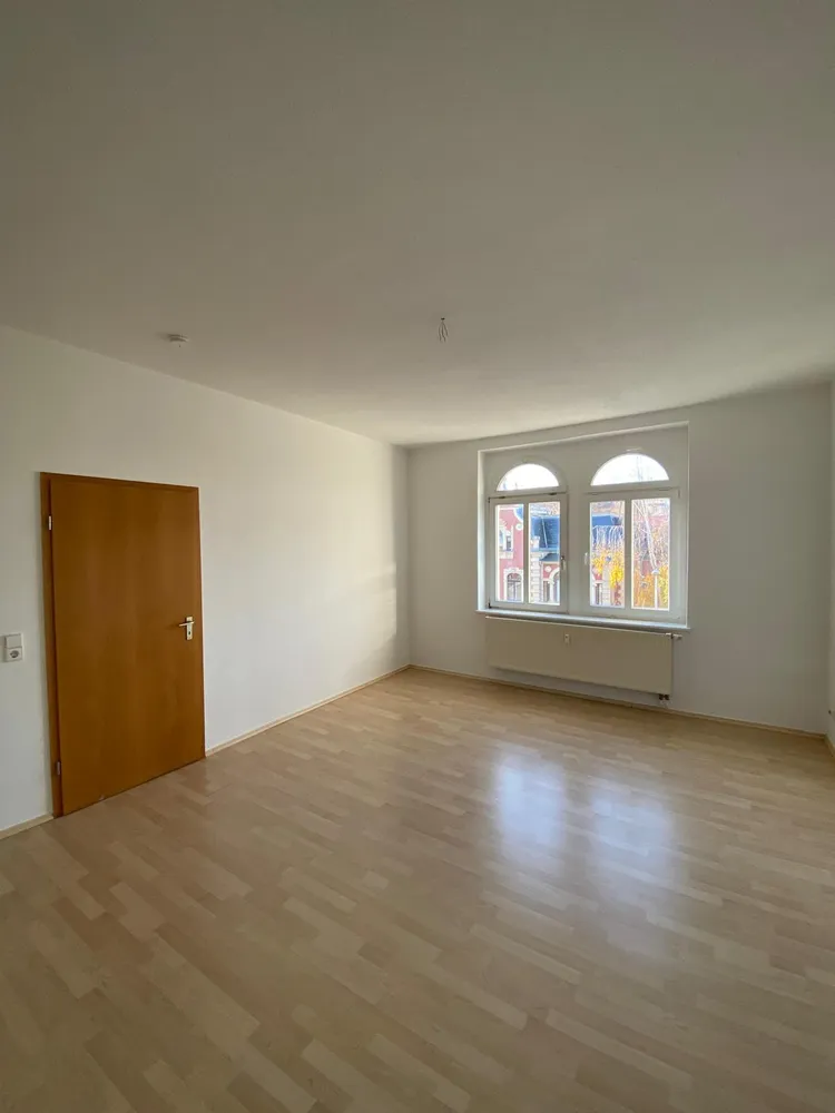6 Zimmer Wohnung mit 181 m² in Altenburg – Bild 1