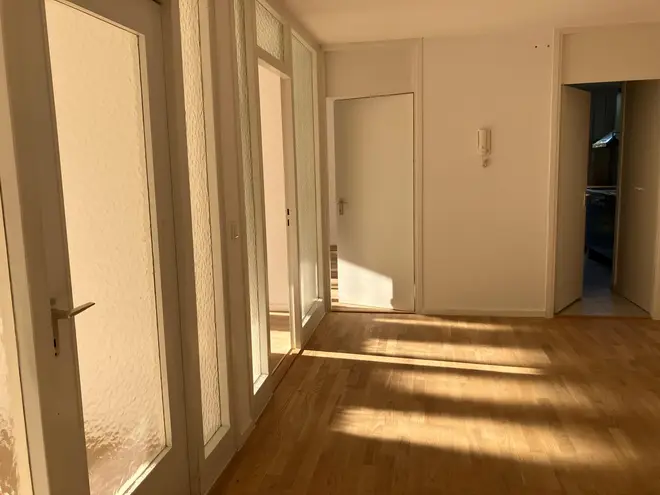 5 Zimmer Wohnung mit 120 m² in München – Bild 2