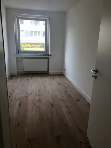 3 Zimmer Wohnung mit 82 m² in Hannover – Bild 2