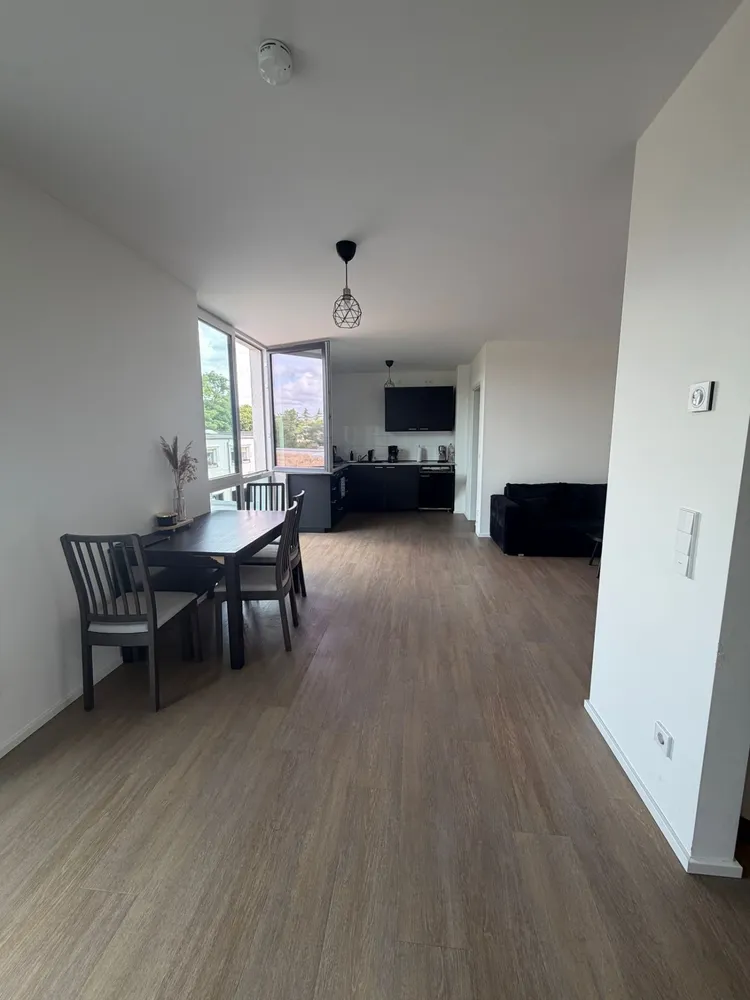 2 Zimmer Wohnung mit 66 m² in Berlin – Bild 1
