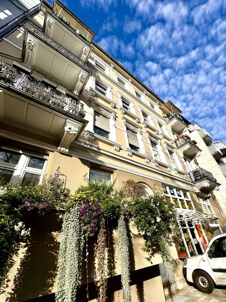 4 Zimmer Wohnung mit 124 m² in Wiesbaden – Bild 1