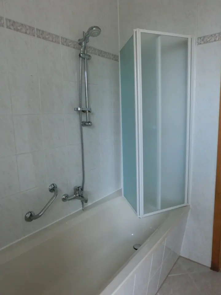 5 Zimmer Wohnung mit 100 m² in Altenburg – Bild 8