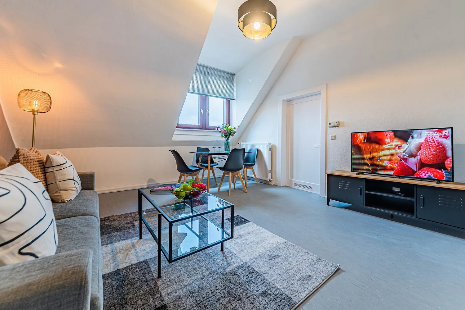 2 Zimmer Wohnung mit 64 m² in Frankfurt am Main – Bild 2
