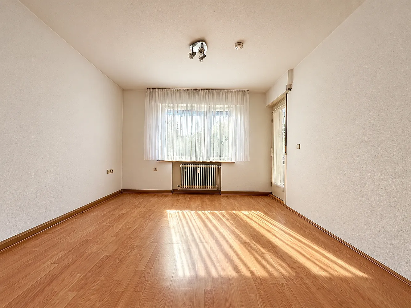 5 Zimmer Wohnung mit 96 m² in Stuttgart – Bild 3
