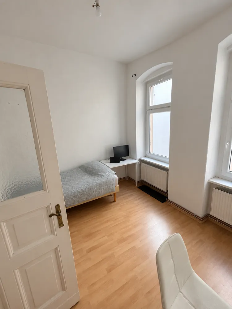 2 room apartment with 70 m² in Berlin – Photo 6