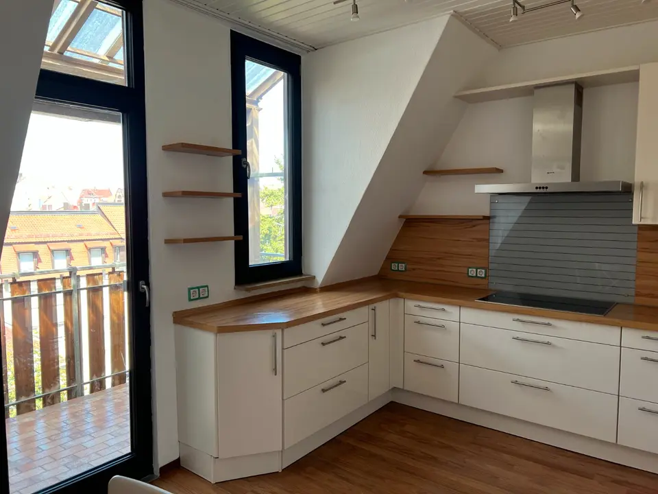 5 Zimmer Wohnung mit 115 m² in Nürnberg – Bild 2
