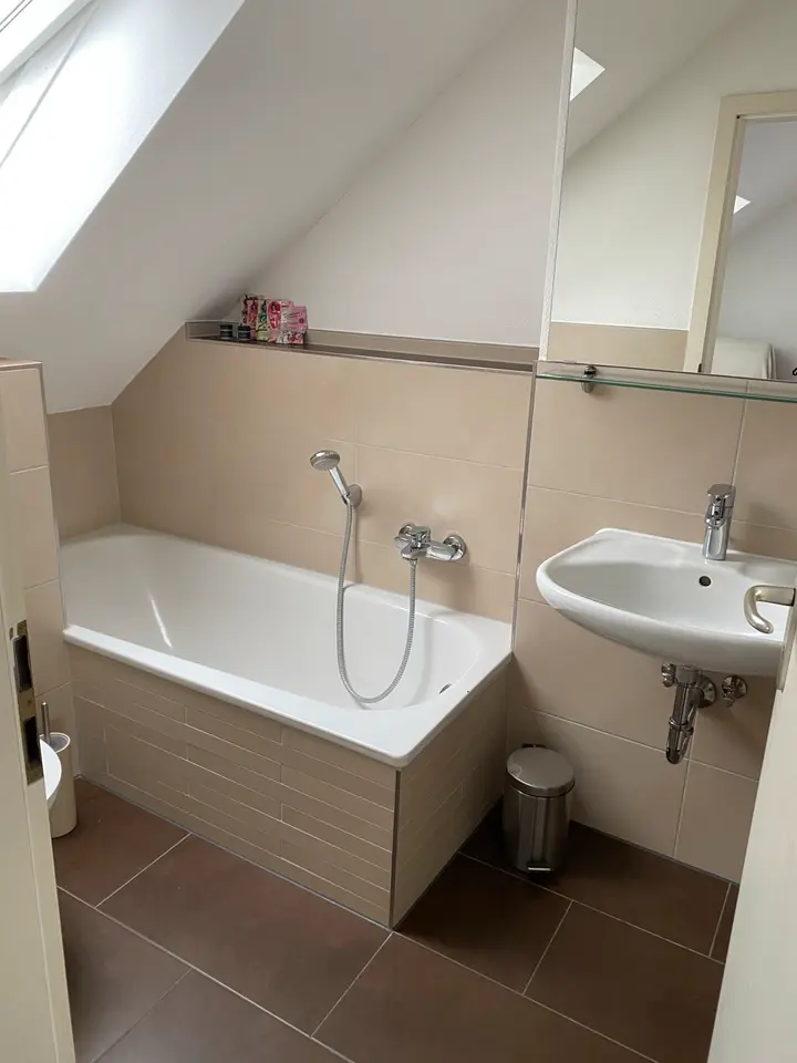 Shared room with 90 m² in Günzburg – Photo 10