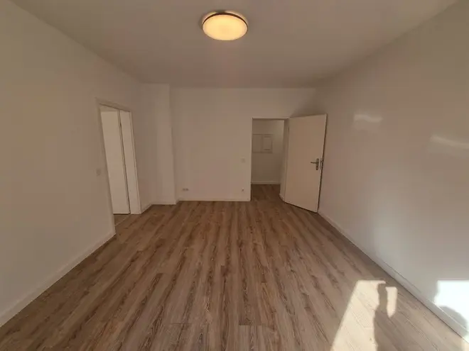 4 Zimmer Wohnung mit 94 m² in Düsseldorf – Bild 6