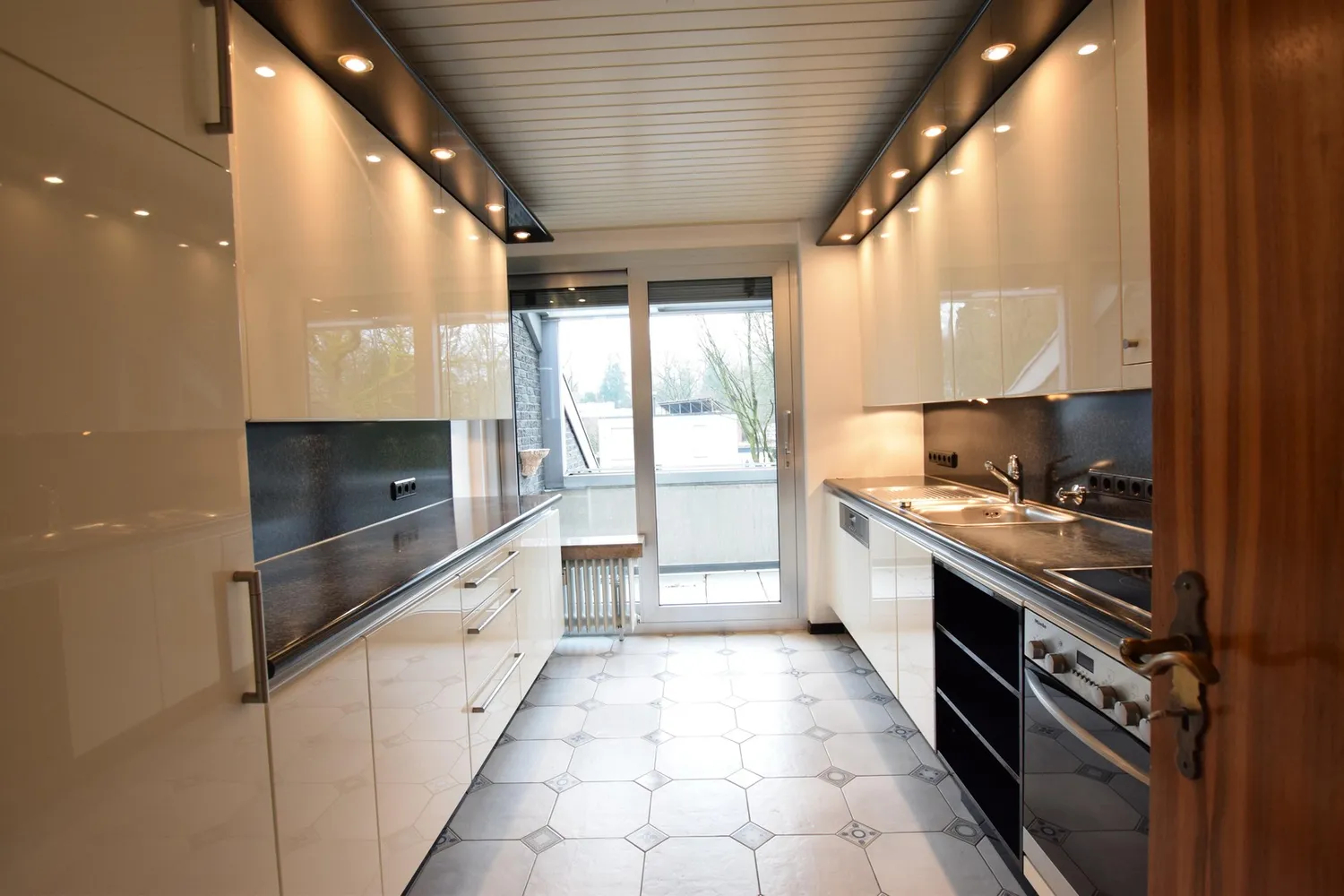 3 Zimmer Wohnung mit 135 m² in Bergisch Gladbach – Bild 12