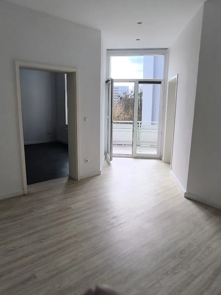 4 Zimmer Wohnung mit 116 m² in Magdeburg – Bild 1