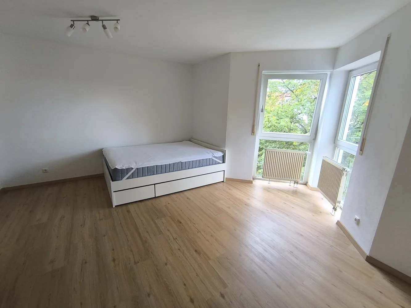 1 room apartment with 30 m² in Augsburg – Photo 2