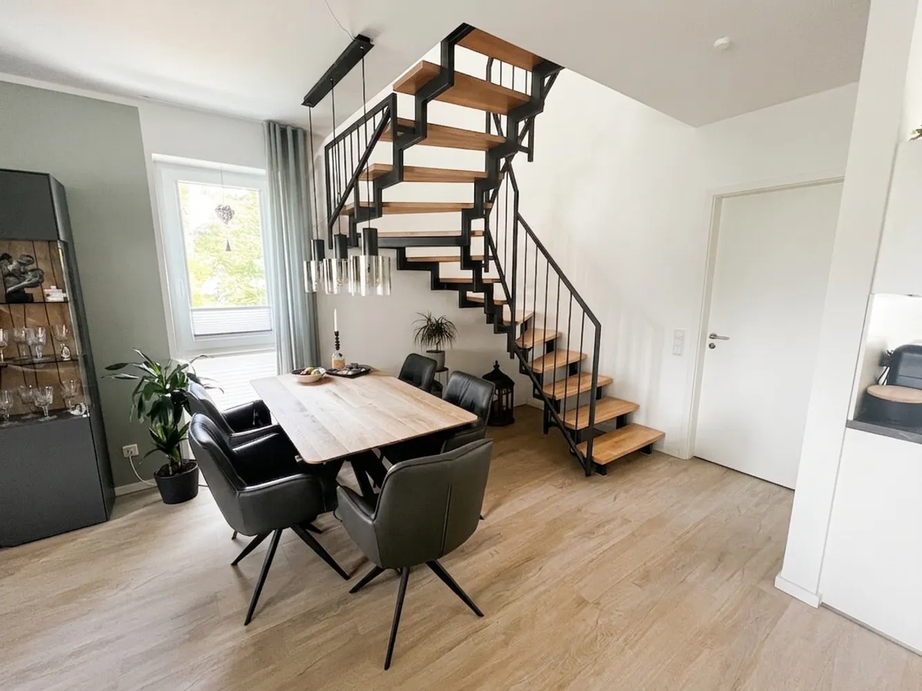 3 Zimmer Wohnung mit 104 m² in Hamburg – Bild 3