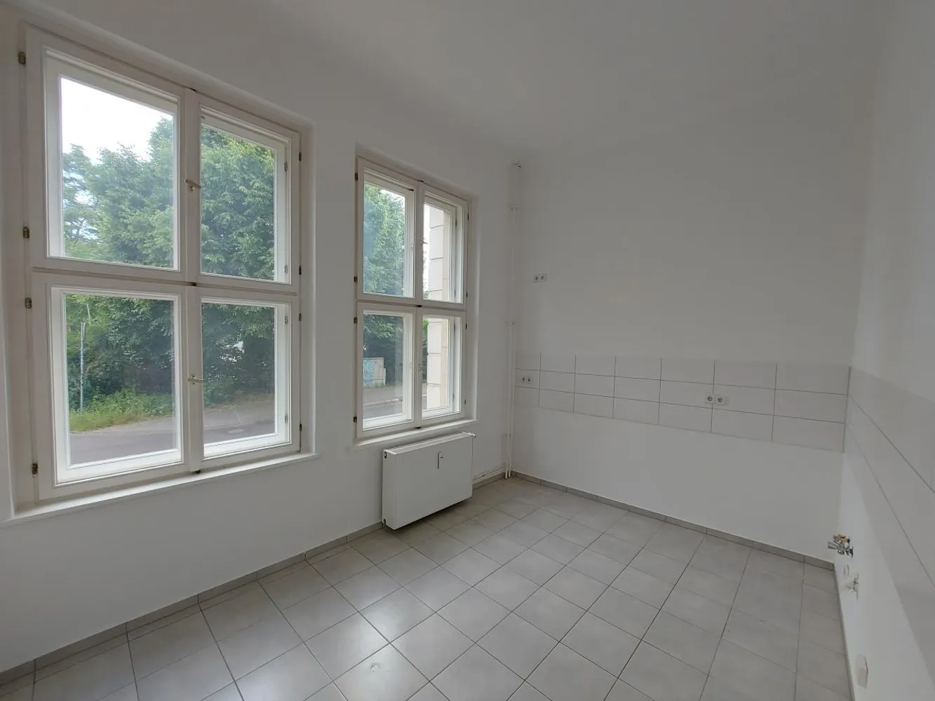 4 Zimmer Wohnung mit 107 m² in Magdeburg – Bild 2