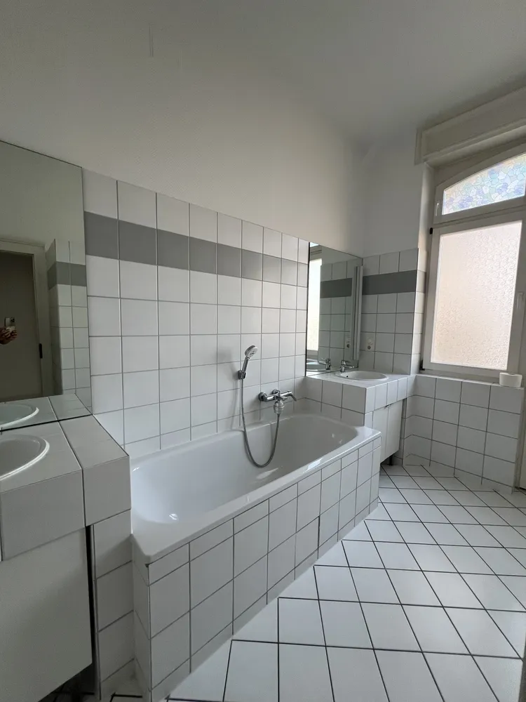 5 Zimmer Wohnung mit 165 m² in Wiesbaden – Bild 11