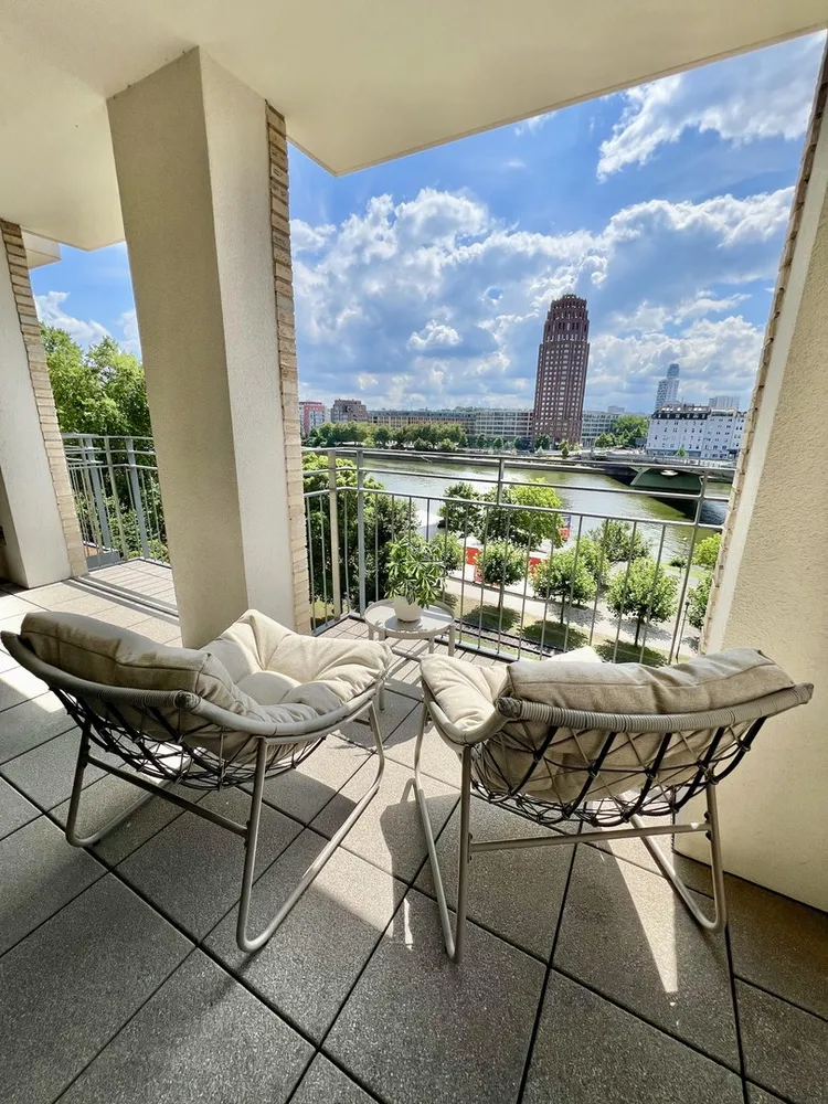 2 Zimmer Wohnung mit 79 m² in Frankfurt am Main – Bild 1