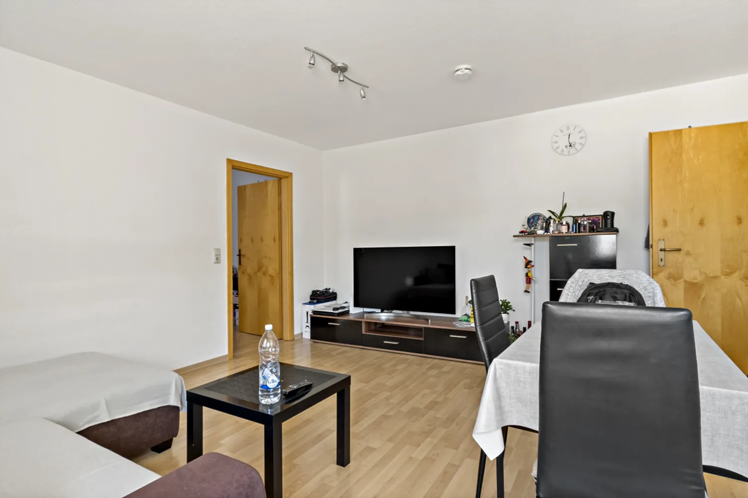 2 Zimmer Wohnung mit 53 m² in Halle (Saale) – Bild 2