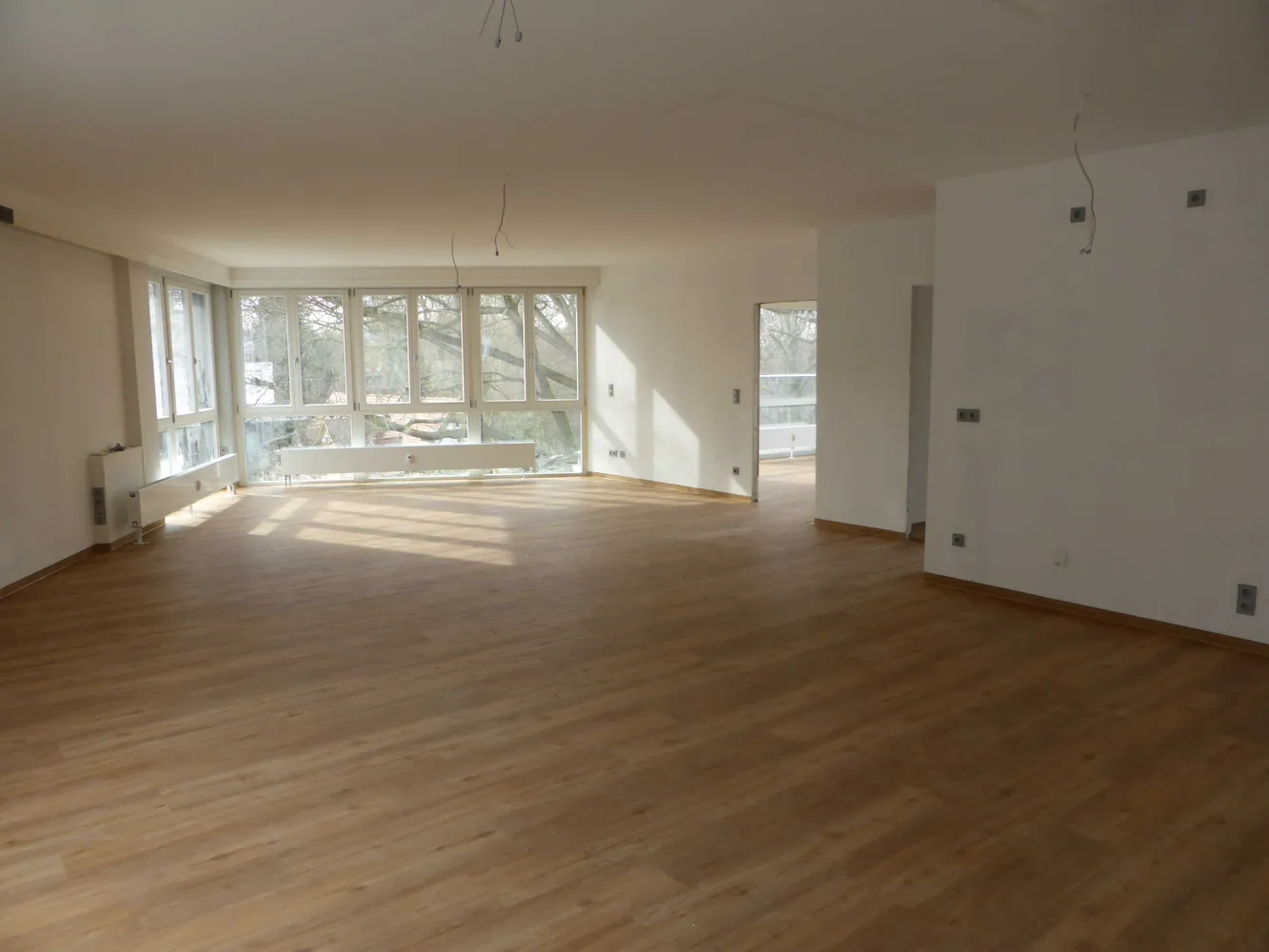 4 Zimmer Wohnung mit 170 m² in Nürnberg – Bild 2