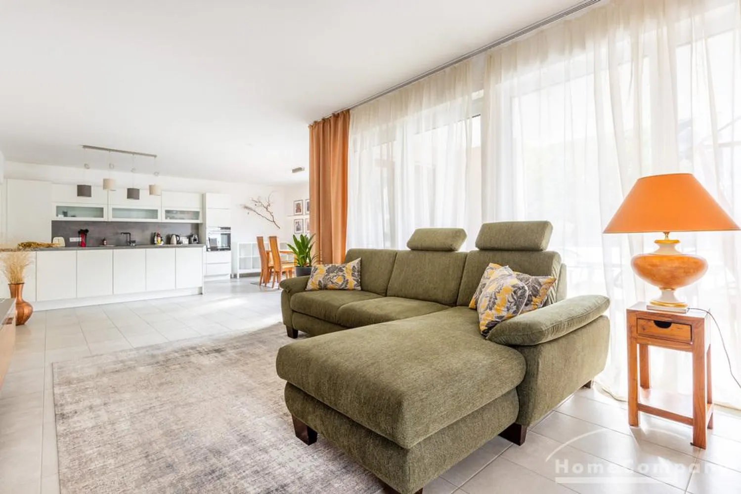 4 Zimmer Wohnung mit 131 m² in Dresden – Bild 1