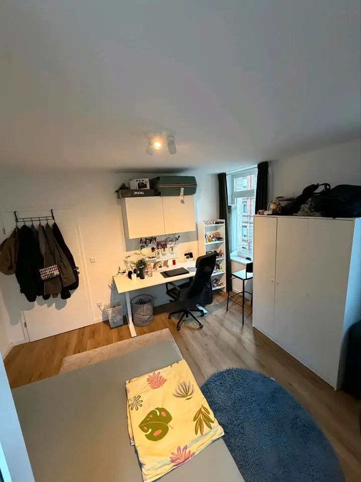 4 Zimmer Haus mit 15 m² in Nürnberg – Bild 2