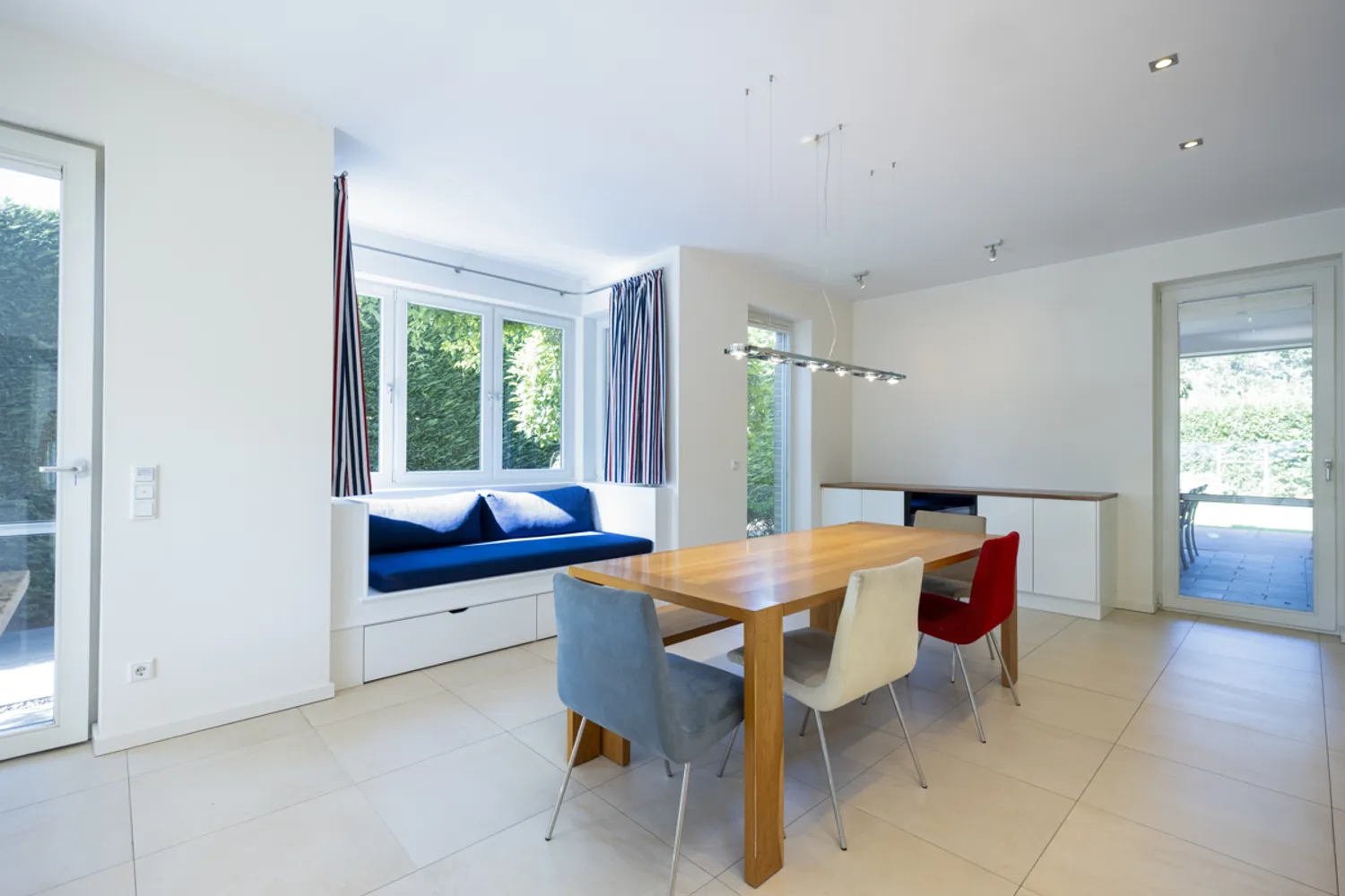 7 Zimmer Haus mit 235 m² in Meerbusch – Bild 2