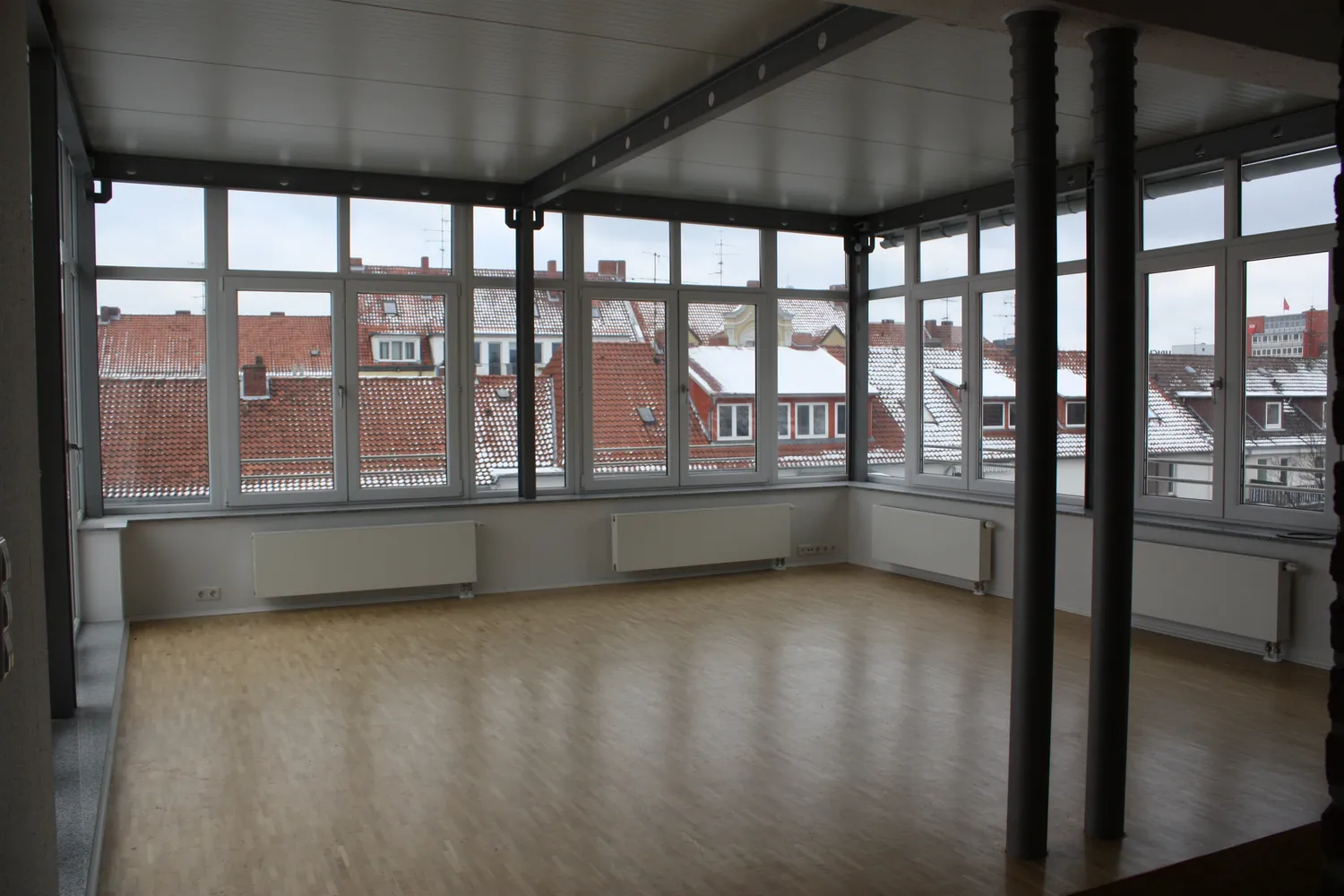 4 Zimmer Wohnung mit 159 m² in Hannover – Bild 2