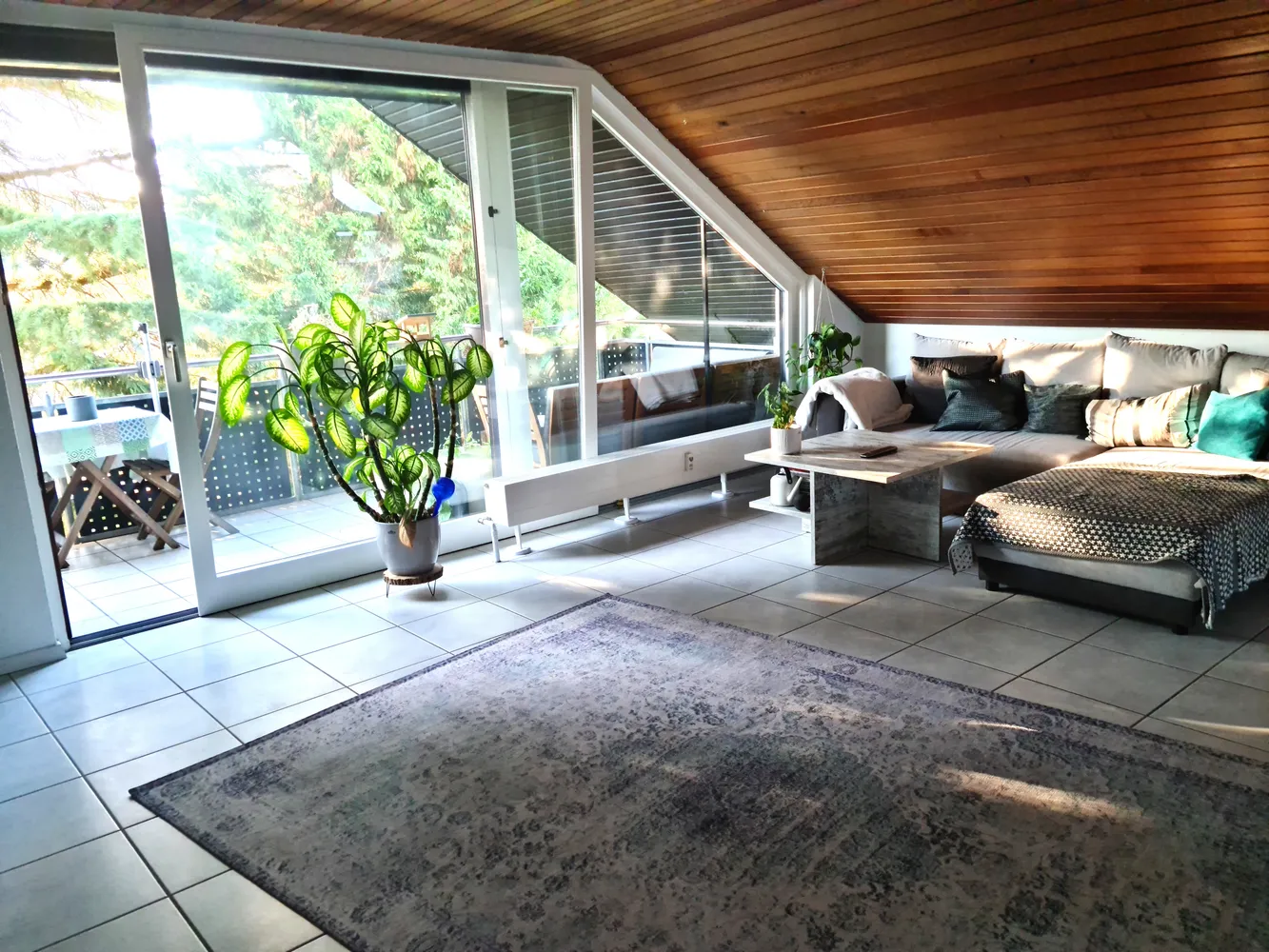 4 Zimmer Wohnung mit 86 m² in Karlsruhe – Bild 2