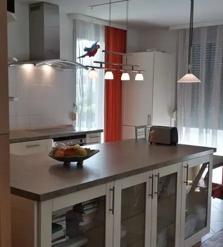 4 Zimmer Wohnung mit 95 m² in München – Bild 2