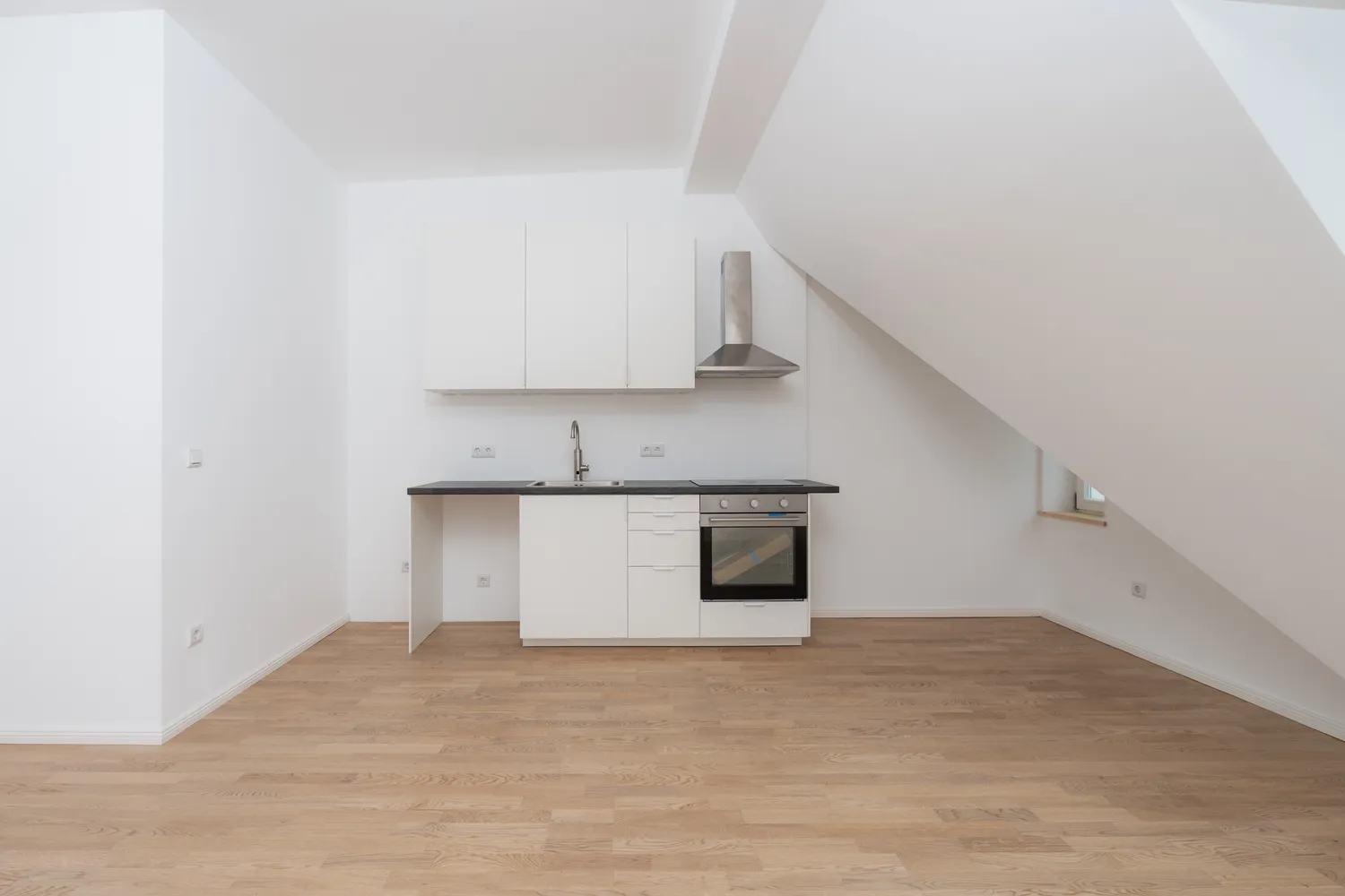 2 Zimmer Wohnung mit 85 m² in Berlin – Bild 5
