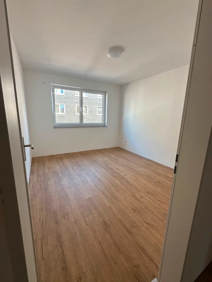 4 Zimmer Wohnung mit 93 m² in Duisburg – Bild 3