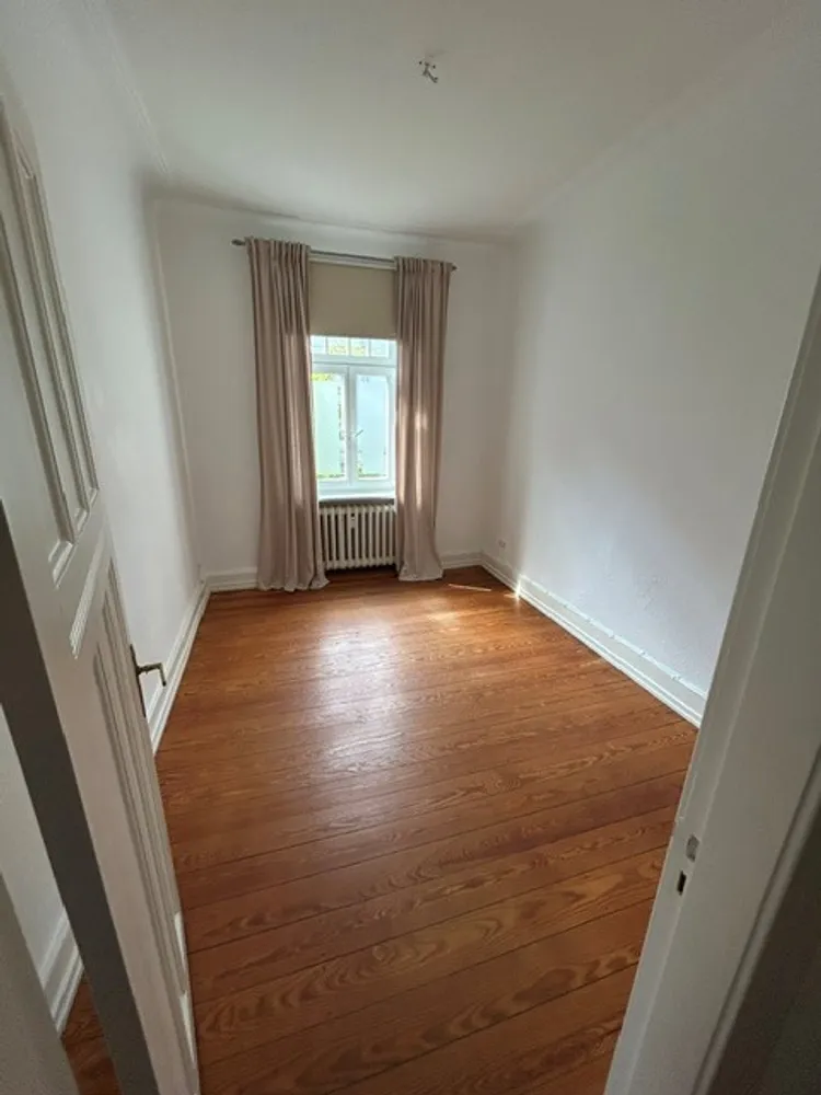 7 Zimmer Wohnung mit 192 m² in Hamburg – Bild 12