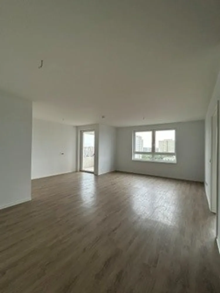 2 room apartment with 70 m² in Berlin – Photo 3