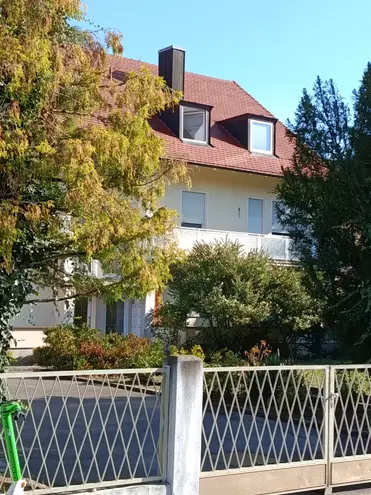 3 Zimmer Wohnung mit 92 m² in München – Bild 2