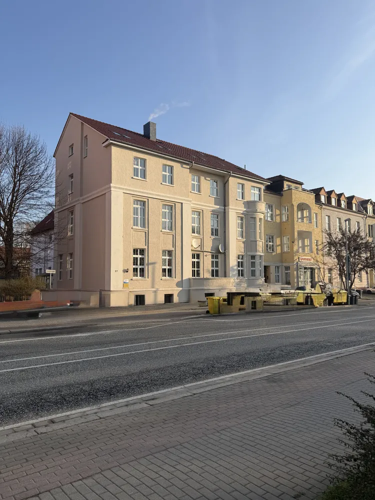 8 Zimmer Wohnung mit 220 m² in Halberstadt – Bild 1