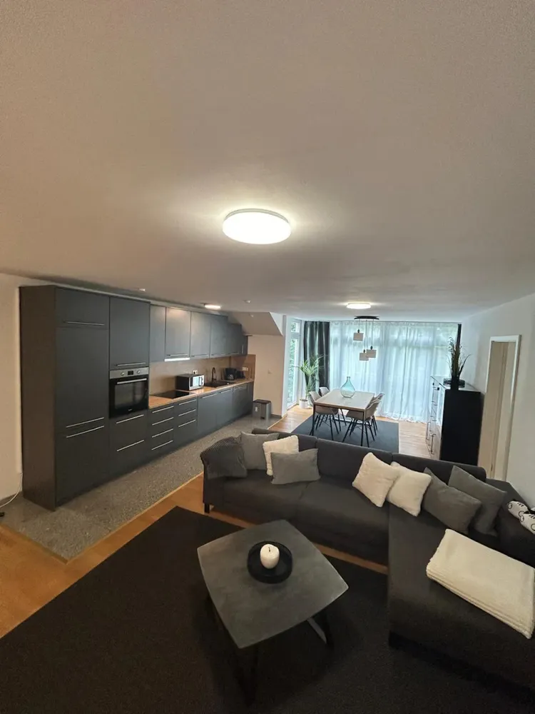 WG-Zimmer mit 12 m² in München – Bild 2