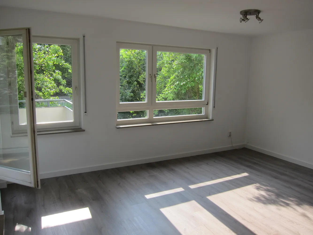 2 Zimmer Wohnung mit 56 m² in Stuttgart – Bild 2
