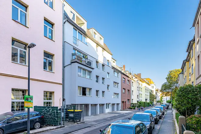 4 Zimmer Wohnung mit 128 m² in Köln – Bild 1