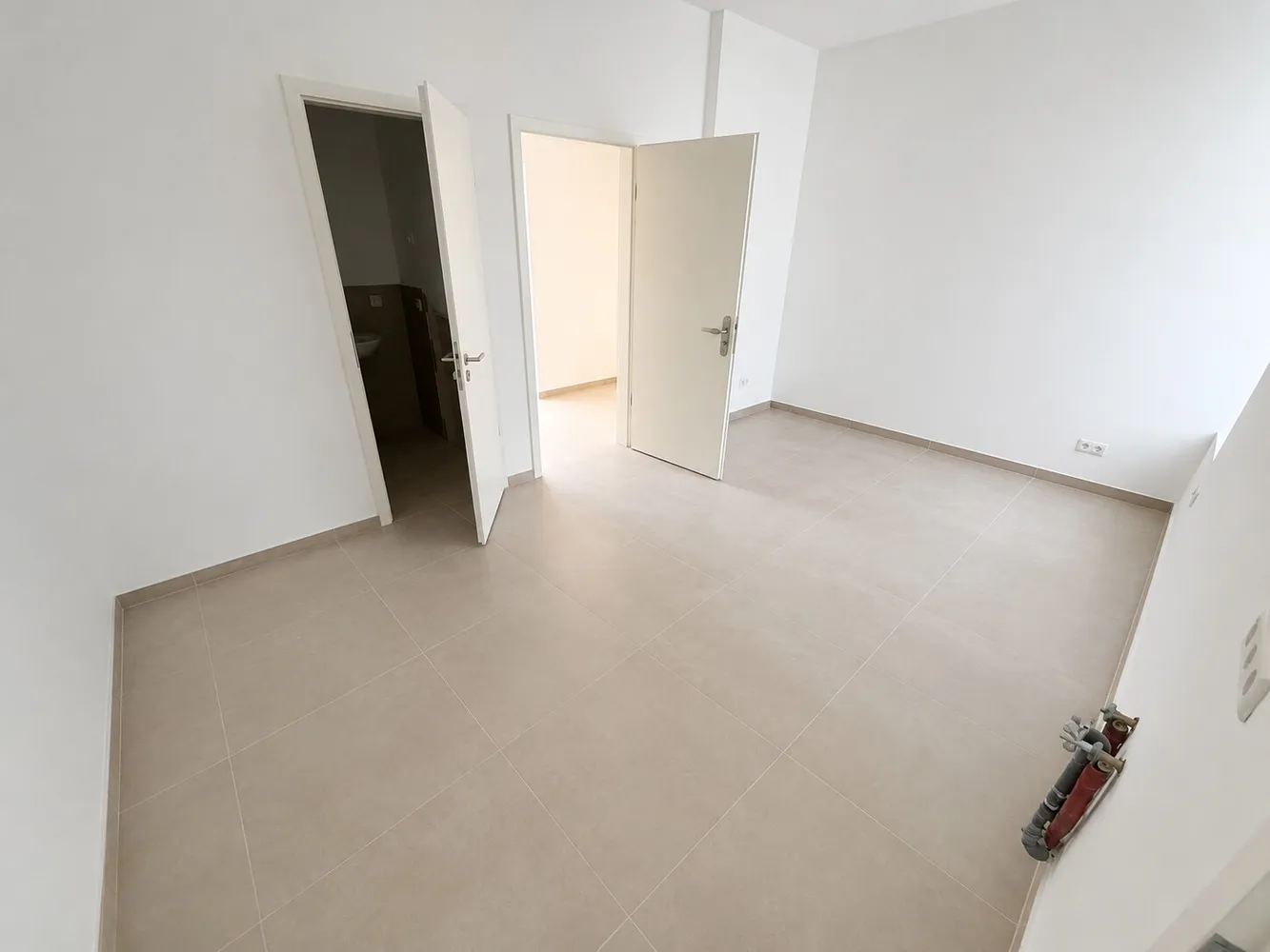 2 room apartment with 40 m² in Cologne – Photo 9