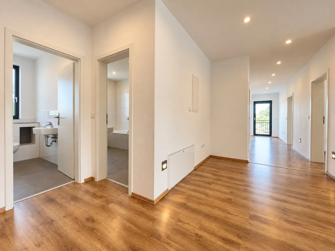 4 Zimmer Wohnung mit 126 m² in Langenhagen – Bild 1