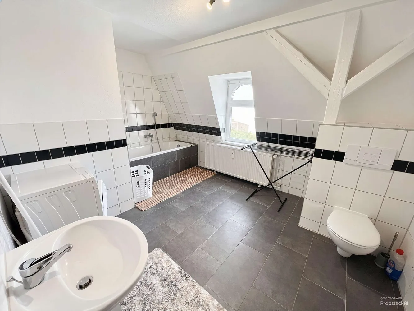 2 Zimmer Wohnung mit 54 m² in Sonneberg – Bild 2