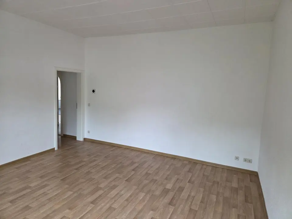 4 Zimmer Wohnung mit 112 m² in Zeitz – Bild 1