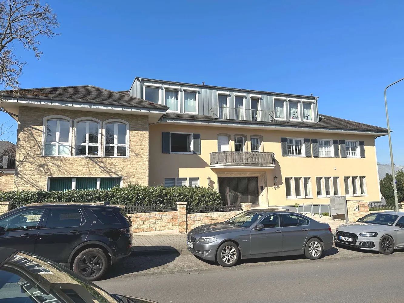 5 Zimmer Wohnung mit 230 m² in Frankfurt am Main – Bild 3