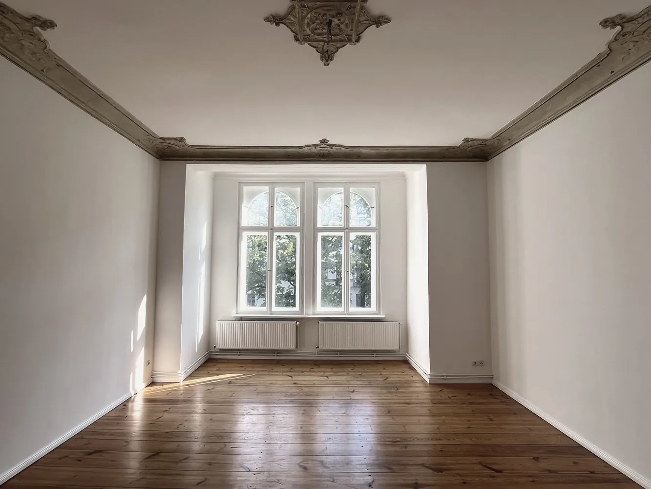 4 Zimmer Wohnung mit 169 m² in Berlin – Bild 2