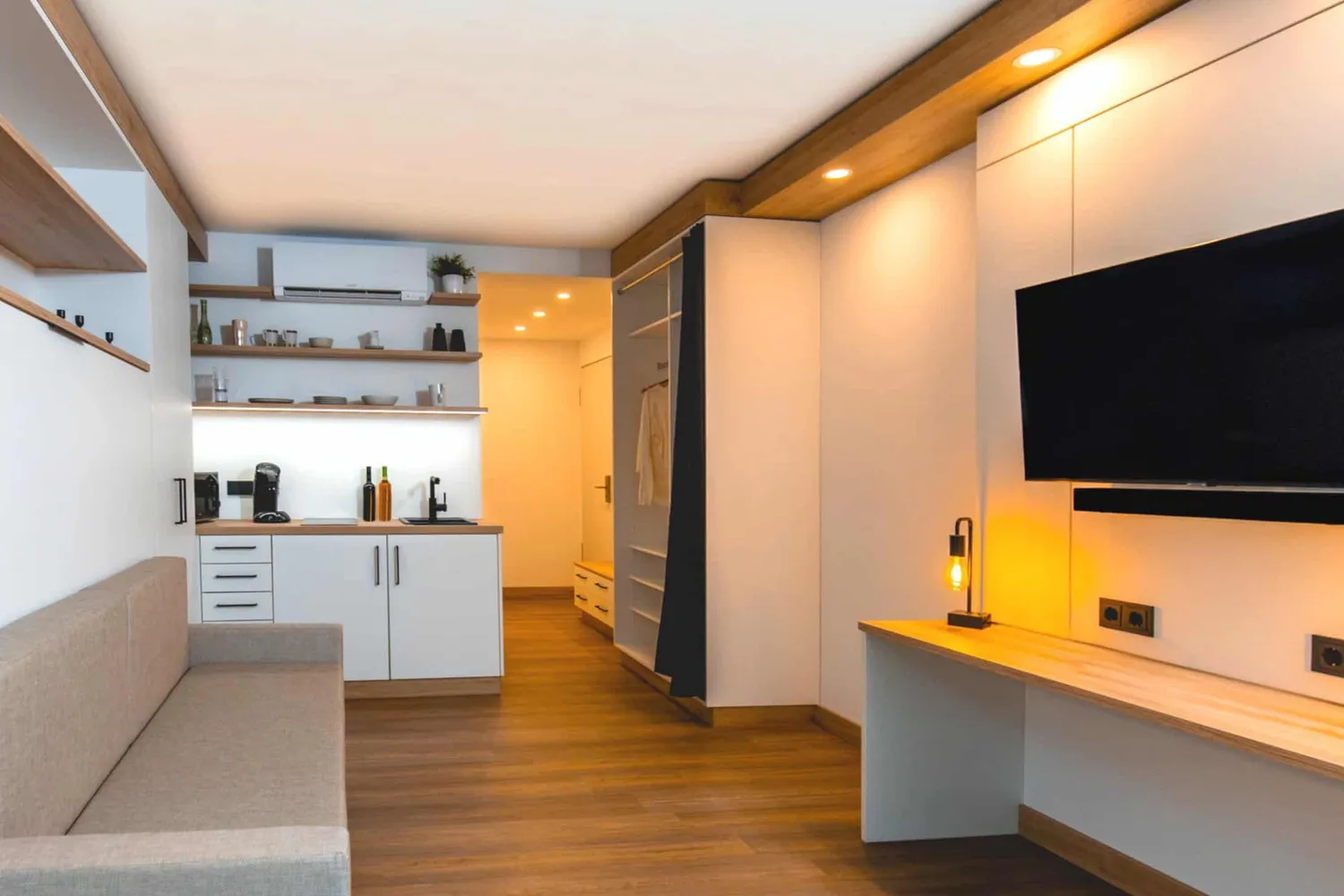 1 room apartment with 26 m² in Munich – Photo 2